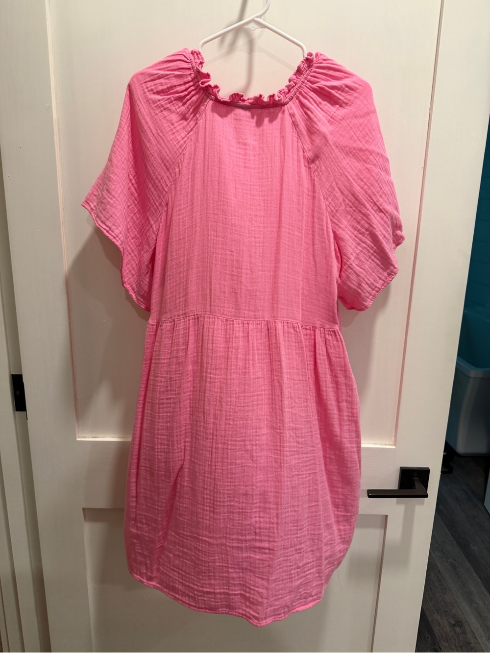 Old Navy Pink V-Neck Short Flutter Sleeve Tunic - Picture 3 of 3